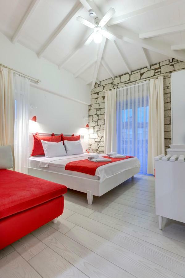 Alacati Villaperi Butik Otel Luaran gambar